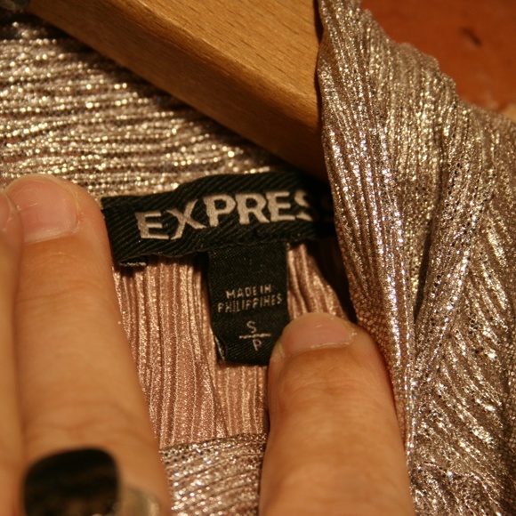 Express Shimmer Cutout High Neck Tank Top - Picture 4 of 7